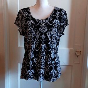 Lace blouse with underlay
